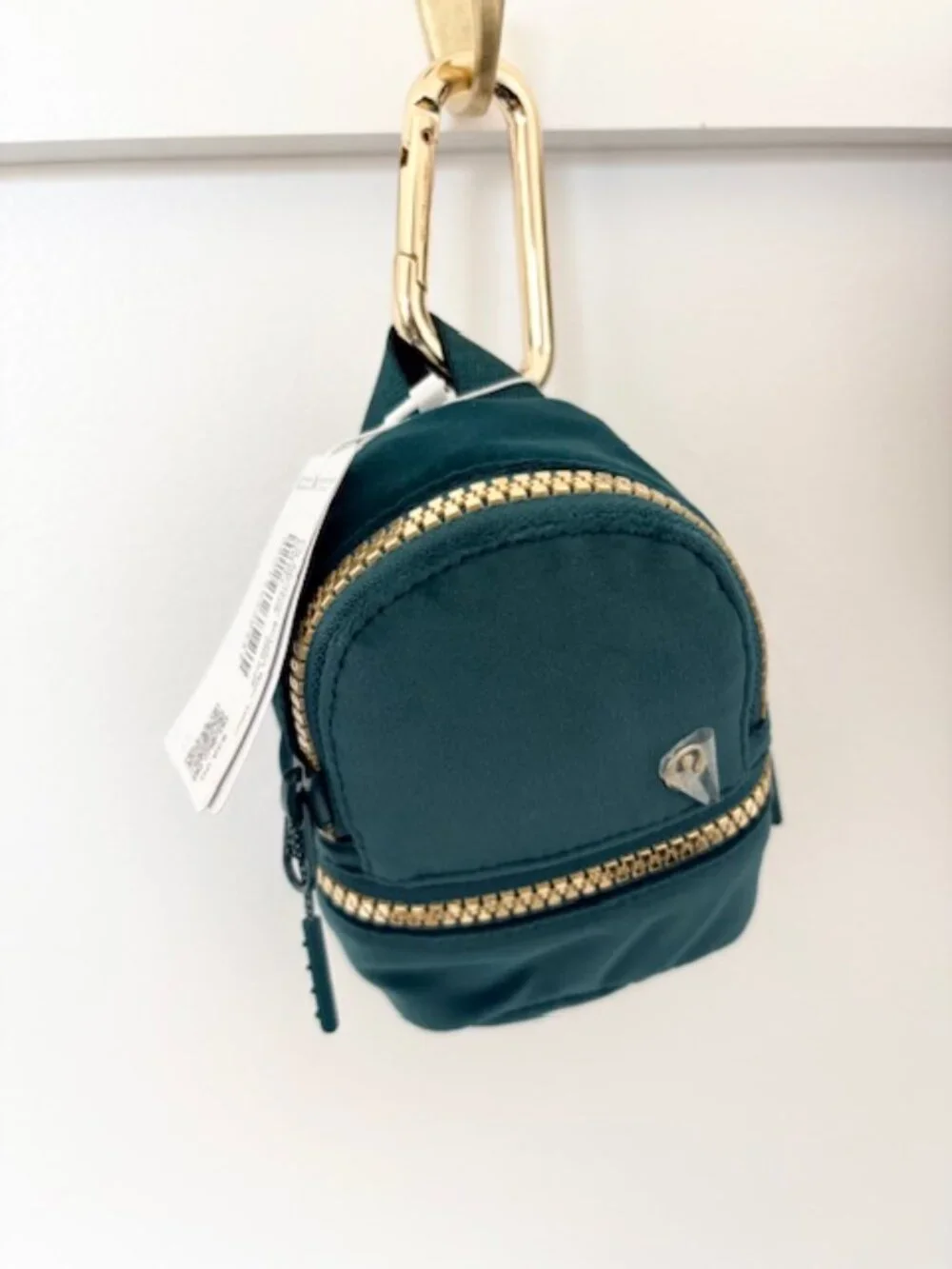 Lululemon Athletica City Adventurer Backpack Nano Velour Bag Charm - NWT - Picture 6 of 6